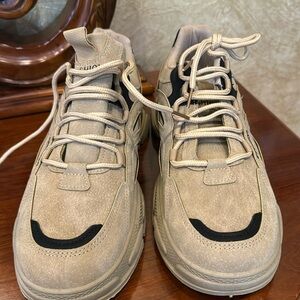 Men new sneakers size 44